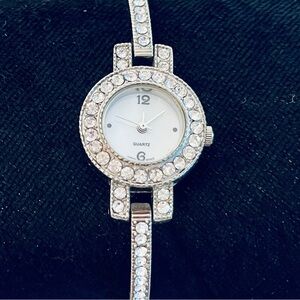 Vintage Y2K Rhinestone Quartz Bangle Bracelet Watch - Women’s 7”